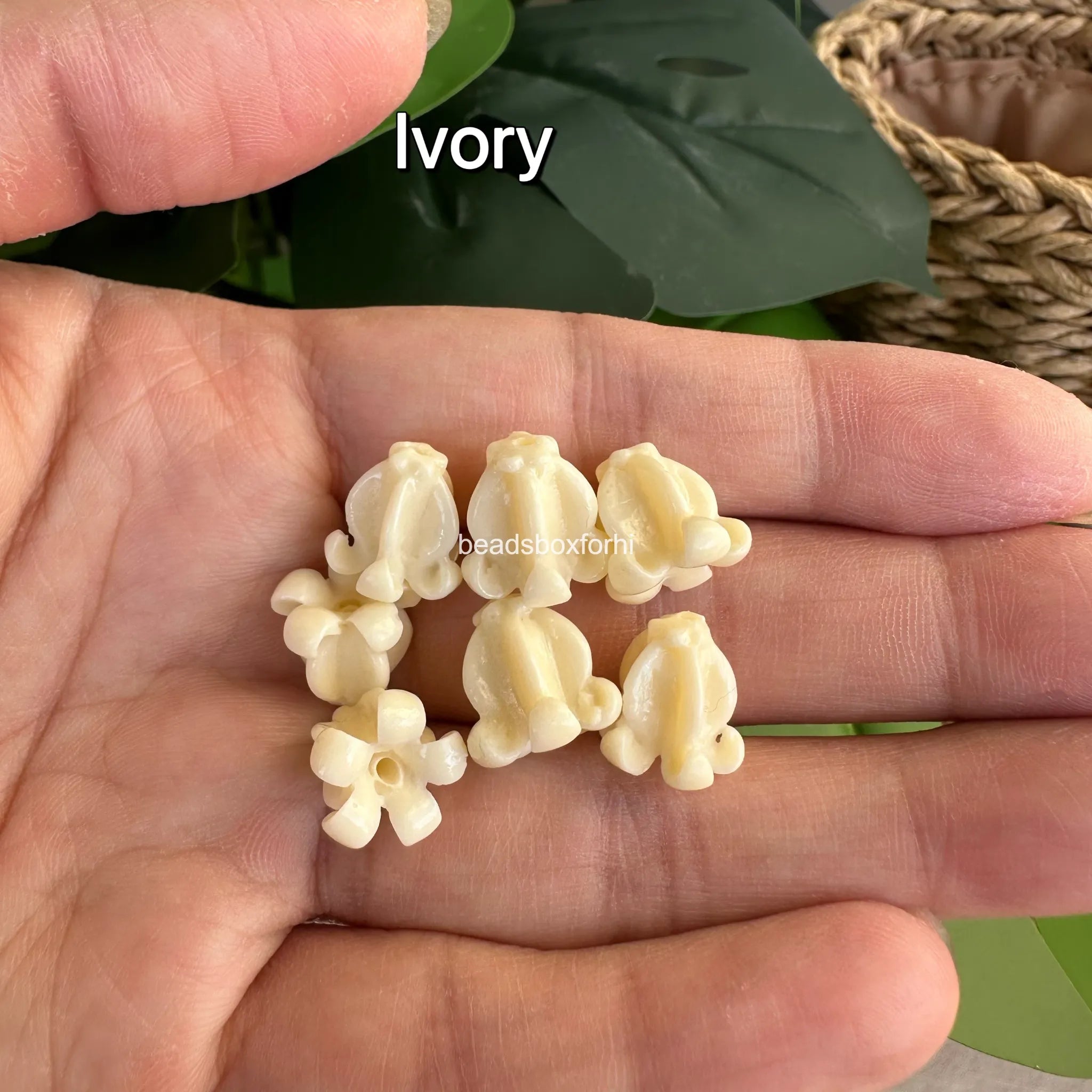 11.5 mm Crown Flower Beads