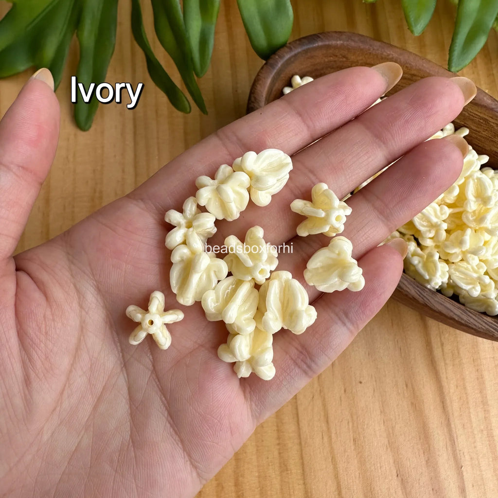 13.5mm Crown Flower Beads