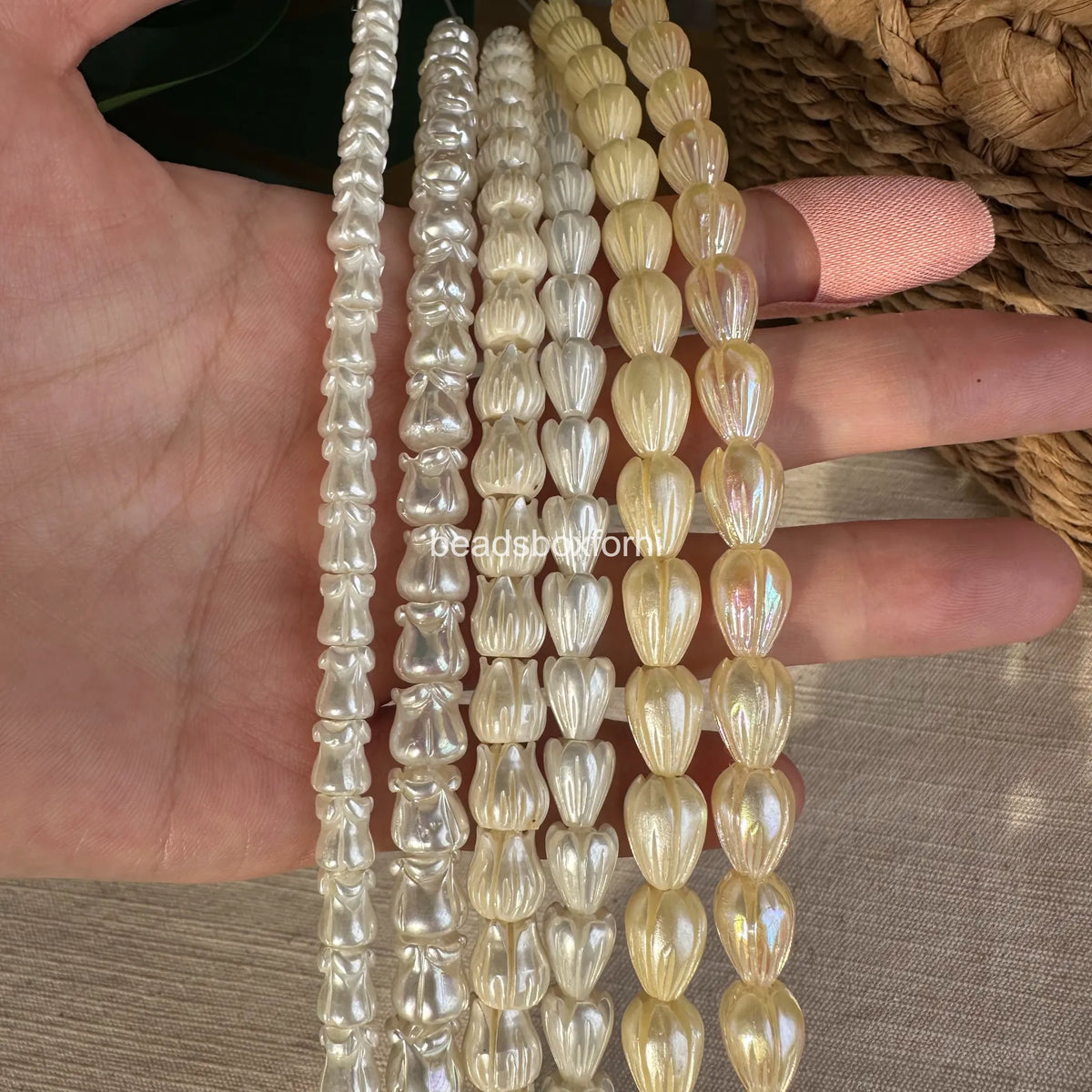 Resin pearly hawaiian beads