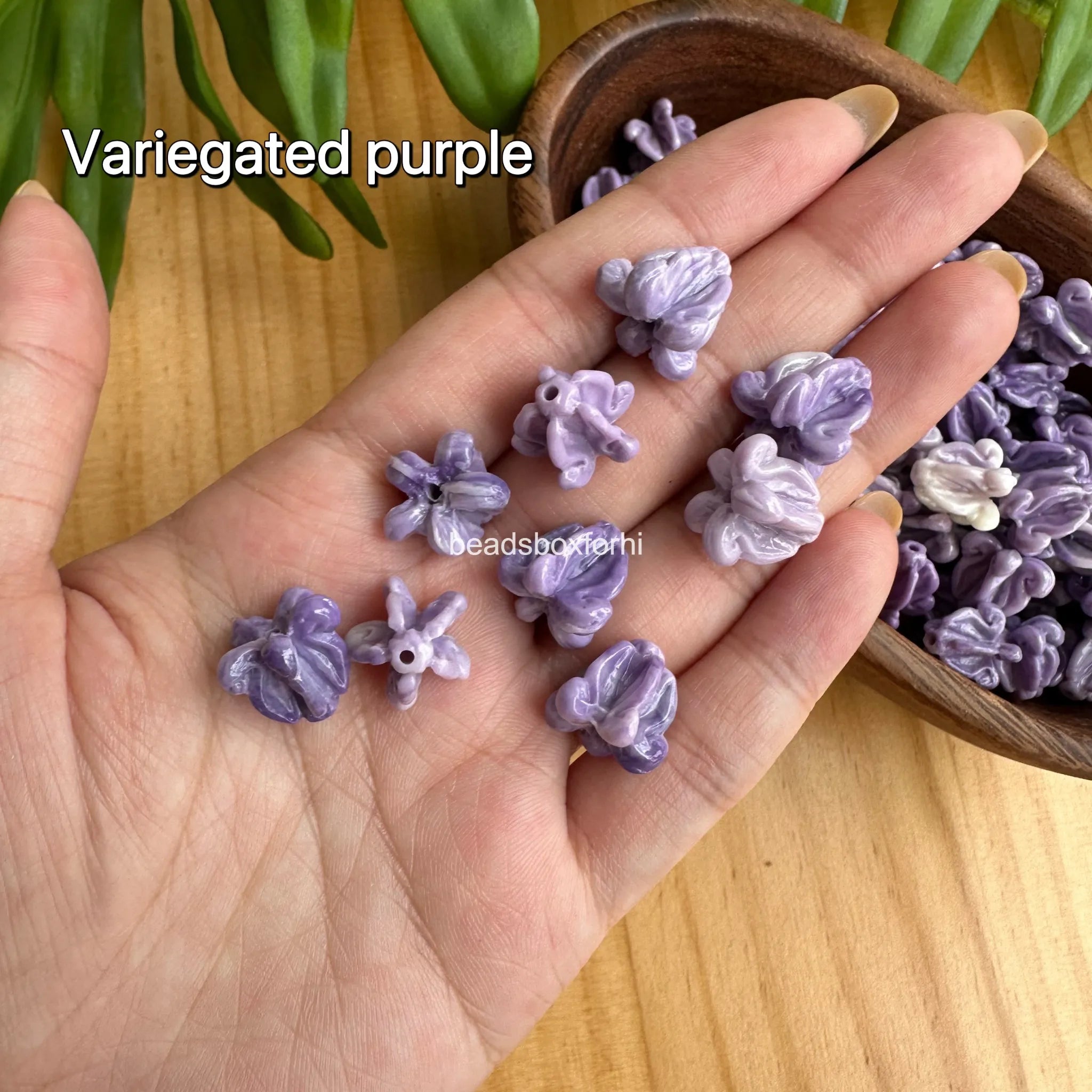 13.5mm Crown Flower Beads