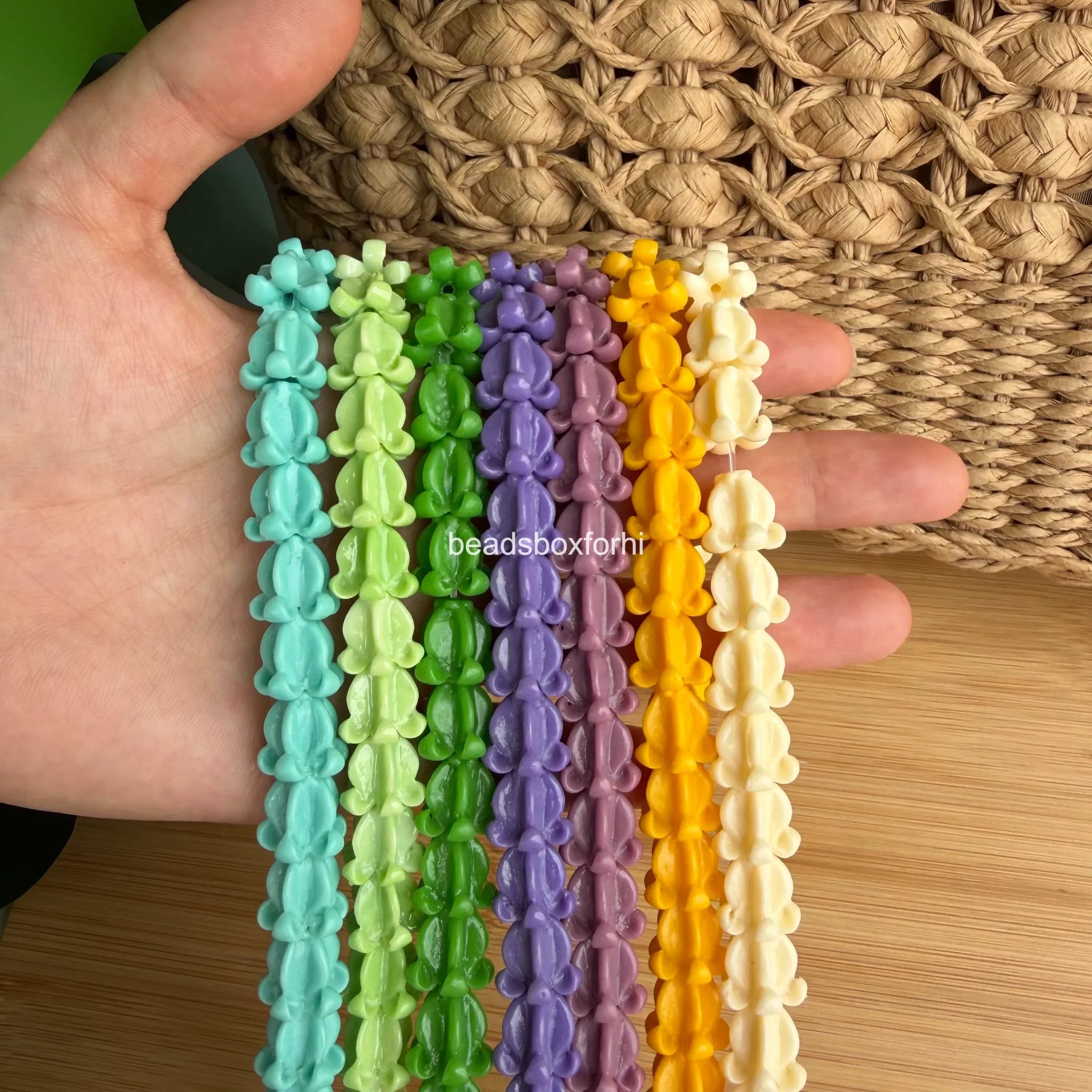 11.5 mm Crown Flower Beads