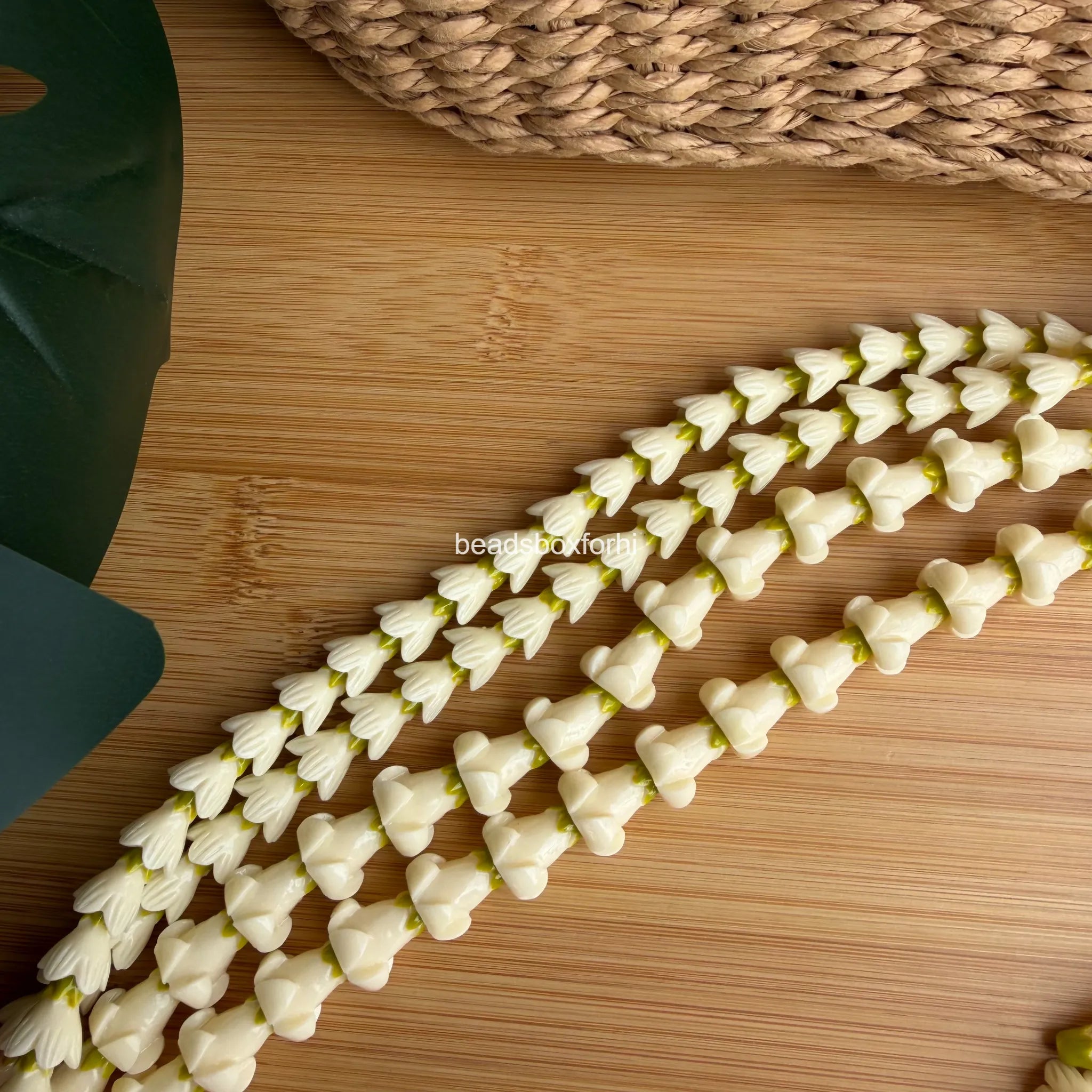 Puakenikeni/ Pakalana with green top