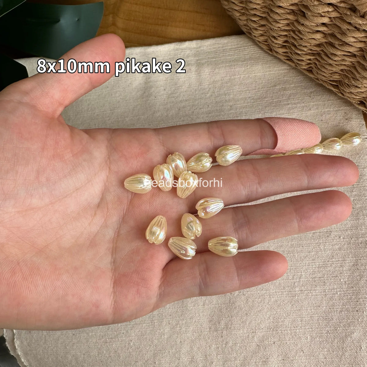 Resin pearly hawaiian beads