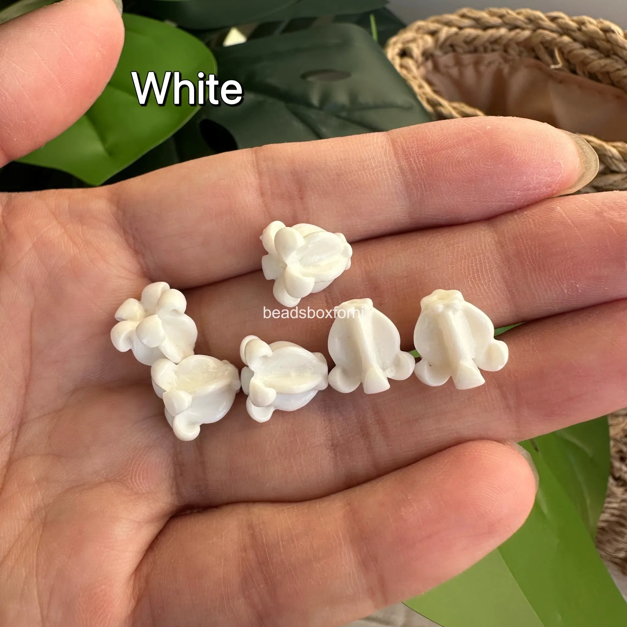 11.5 mm Crown Flower Beads